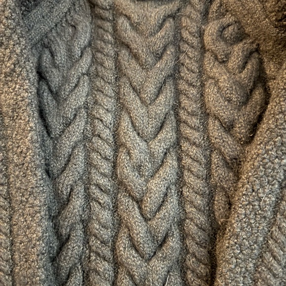 ARAN Irish sweater size boys 6/7 - Picture 2 of 3